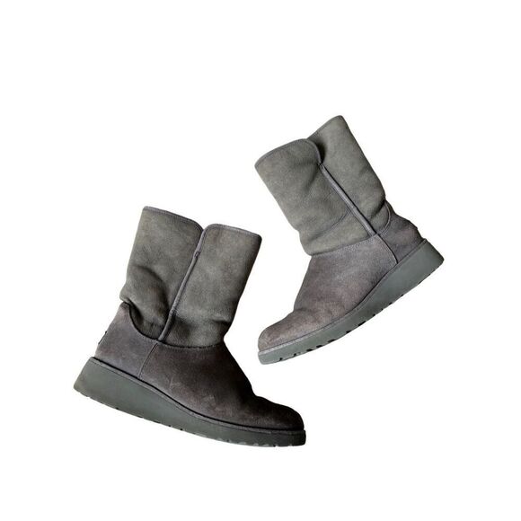 UGG Winter Gray Boots Suede size 10 Pull On - Picture 1 of 6